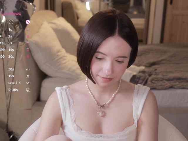 -FemaleEssence- Sex Cam Show