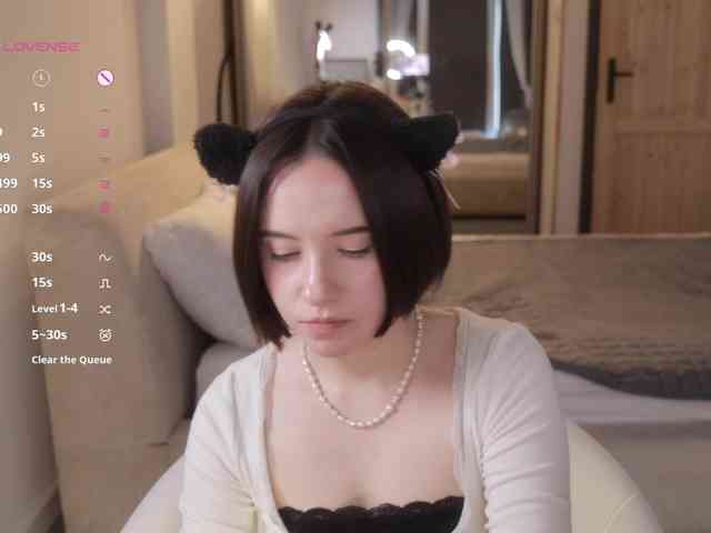 -FemaleEssence-