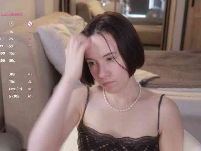 -FemaleEssence- Sex Cam Show