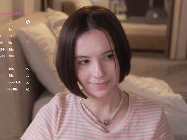 -FemaleEssence- Sex Cam Show