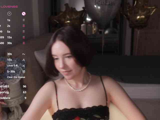 MissEssie webcam