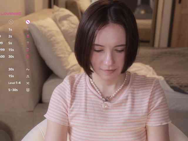 -FemaleEssence- Sex Cam Show