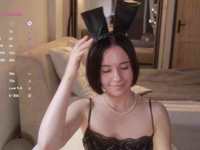 -FemaleEssence- Sex Cam Show