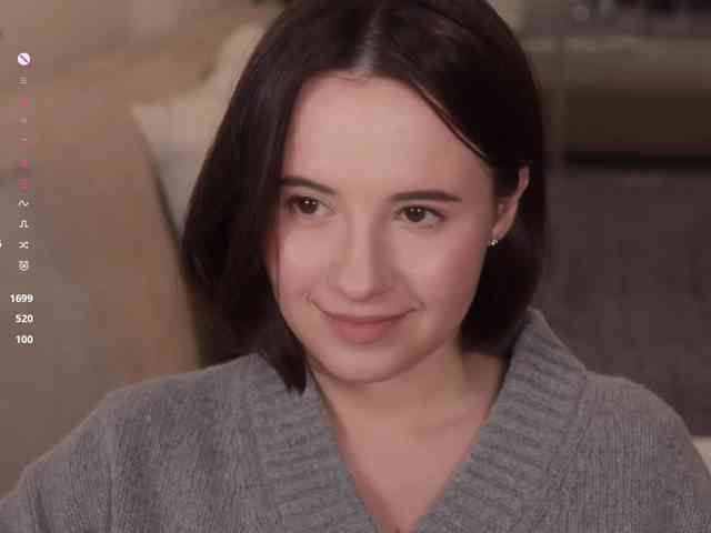 -FemaleEssence- — live female cam on BongaCams