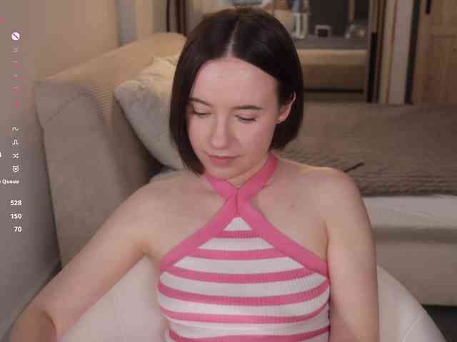MissEssie webcam