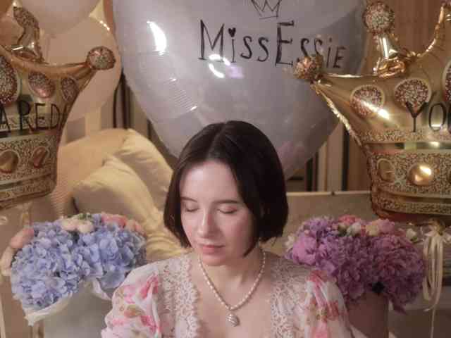 Model: MissEssie