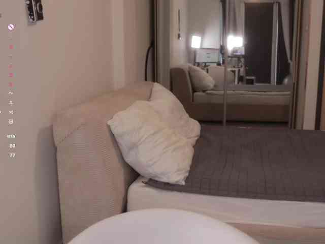 MissEssie webcam