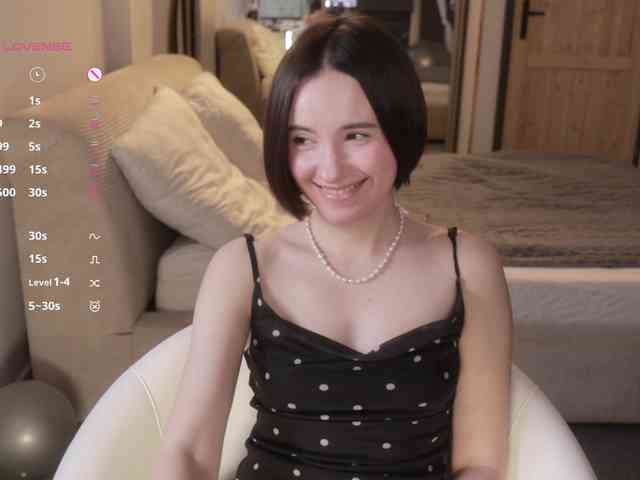 -FemaleEssence- Sex Cam Show
