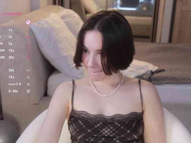 -FemaleEssence- Sex Cam Show