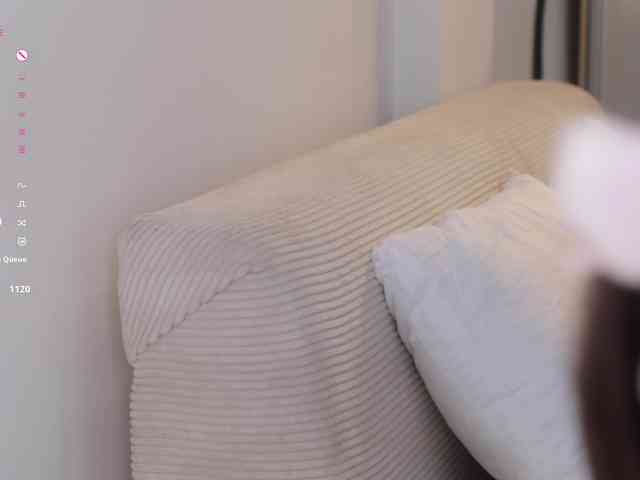 MissEssie webcam