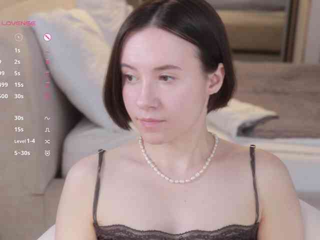 -FemaleEssence- Sex Cam Show