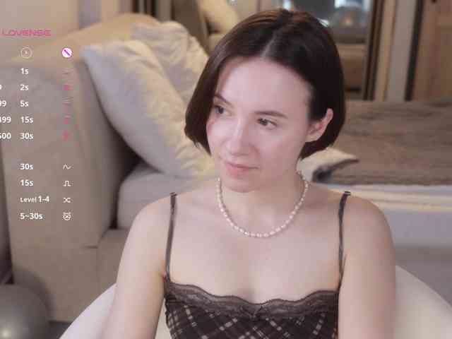 -FemaleEssence- Sex Cam Show