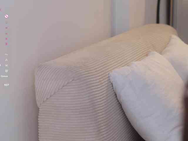 MissEssie webcam