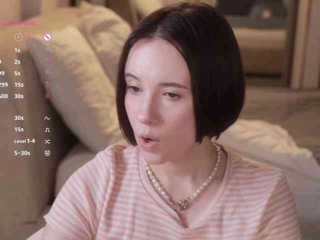 -FemaleEssence- Sex Cam Show