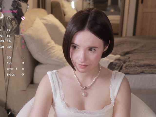 -FemaleEssence- Sex Cam Show