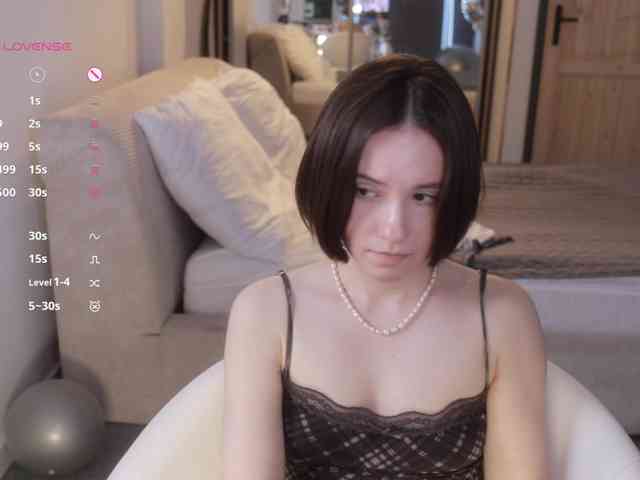 -FemaleEssence- Sex Cam Show