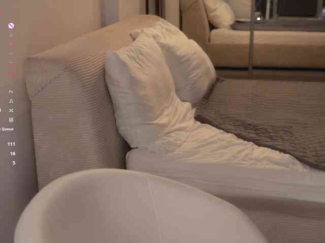 MissEssie webcam
