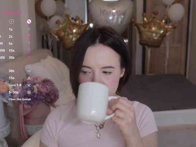 MissEssie webcam