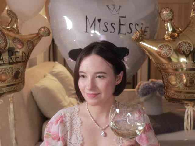 -FemaleEssence-