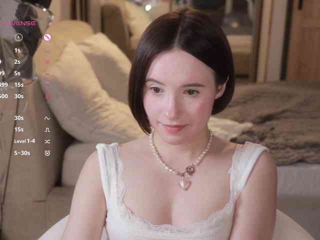 -FemaleEssence- Sex Cam Show