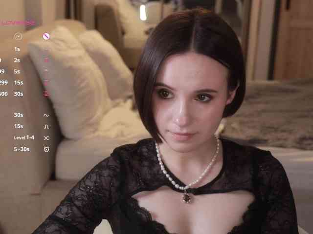 -FemaleEssence- Sex Cam Show