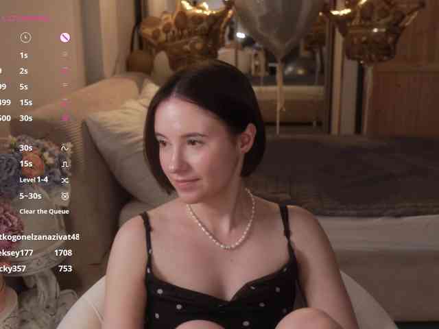 MissEssie webcam