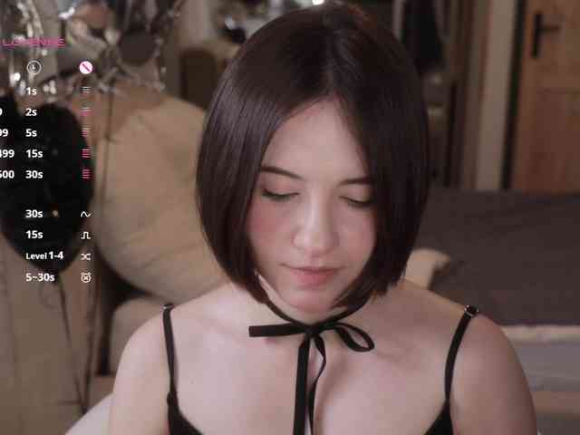 Модель: MissEssie