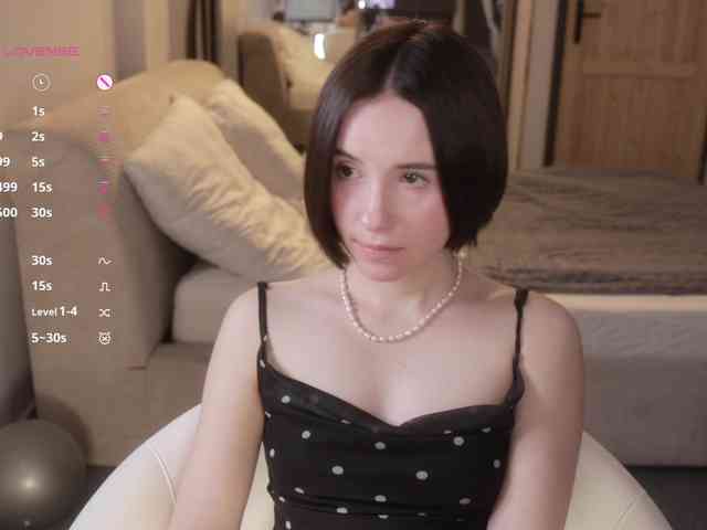 -FemaleEssence- Sex Cam Show