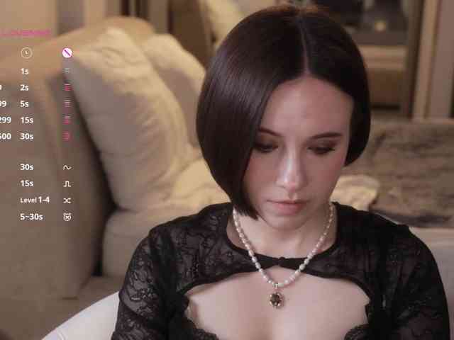 -FemaleEssence- Sex Cam Show