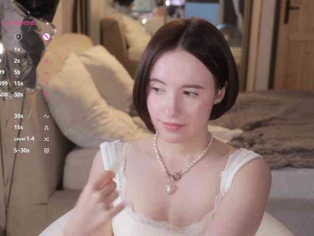 -FemaleEssence- Sex Cam Show