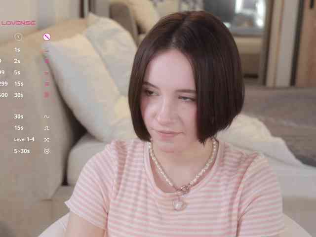 -FemaleEssence- Sex Cam Show