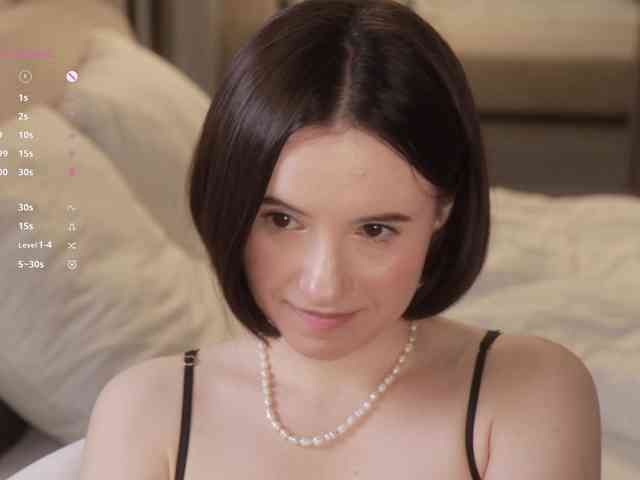 -FemaleEssence-