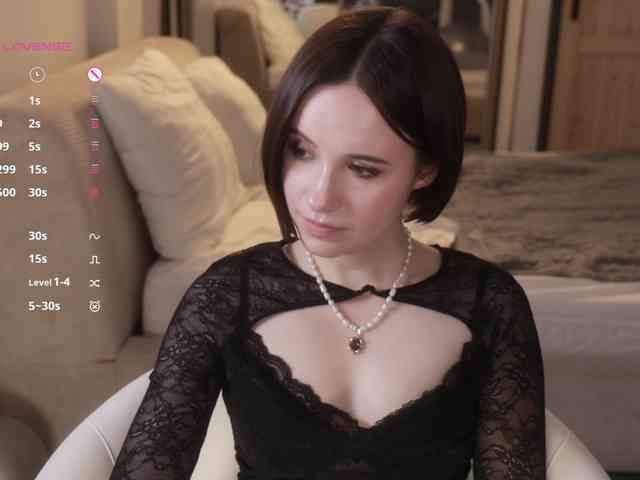 -FemaleEssence- Sex Cam Show