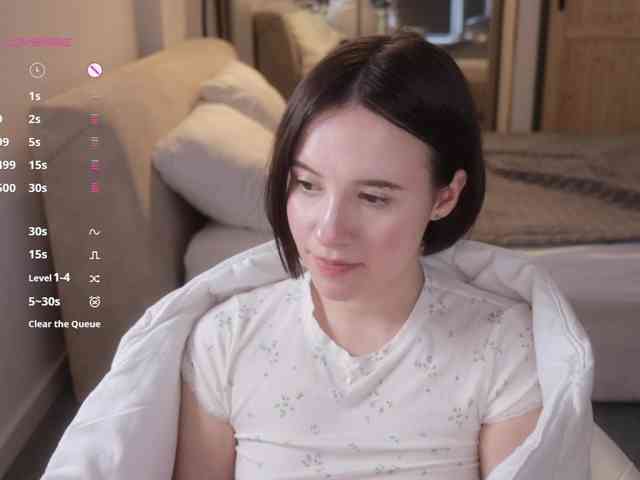 Модель: MissEssie