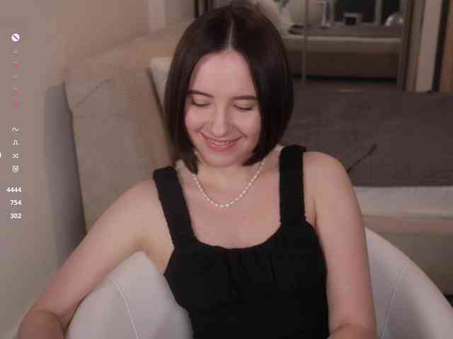 MissEssie webcam
