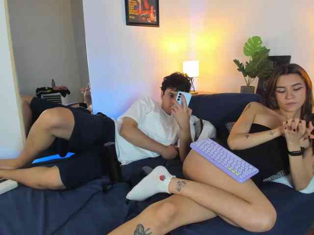 Model: CharlotteMeCouple