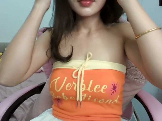 Rinta98 live cam on BongaCams