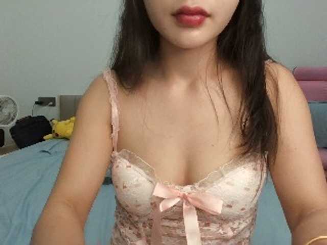 Rinta98 live cam on BongaCams