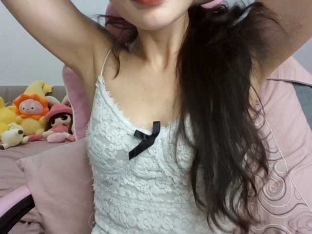 Rinta98 live cam on BongaCams