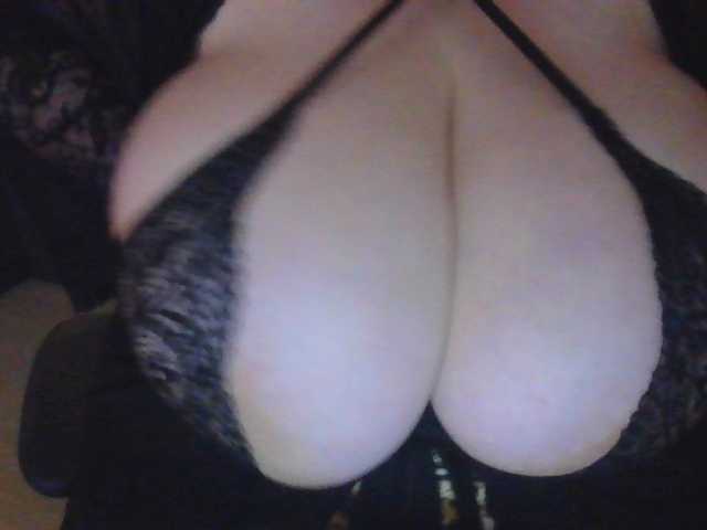 Ne_Besi_Mamuly live cam preview