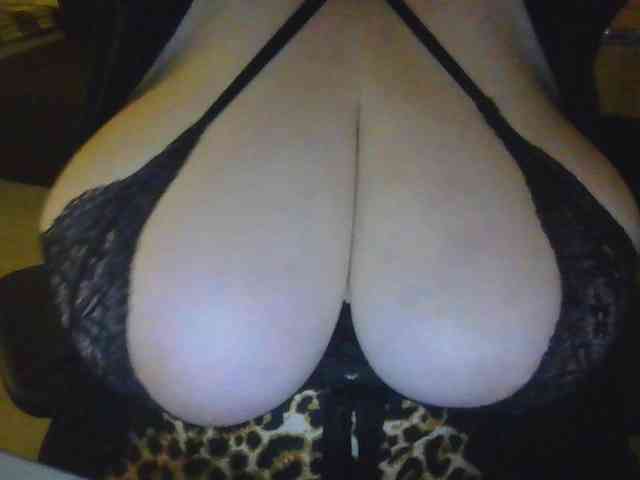 Zlaya_Mamochka_suka webcam