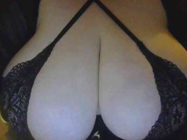Zlaya_Mamochka_suka webcam