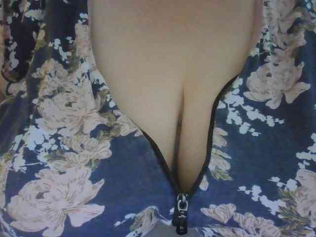 Zlaya_Mamochka_suka webcam