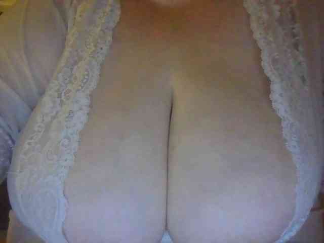 Zlaya_Mamochka_suka webcam