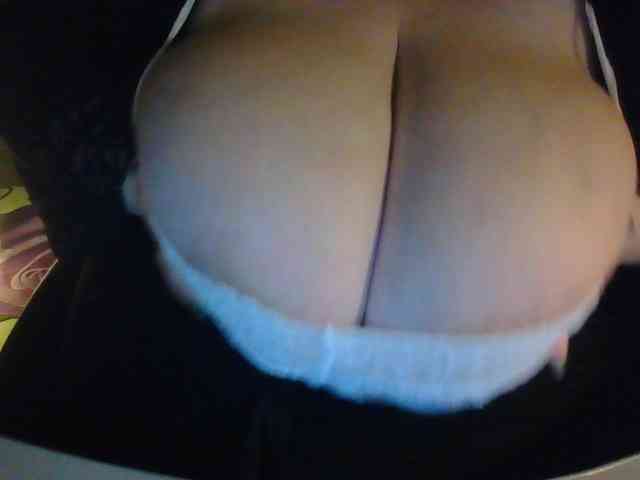 Zlaya_Mama5 webcam