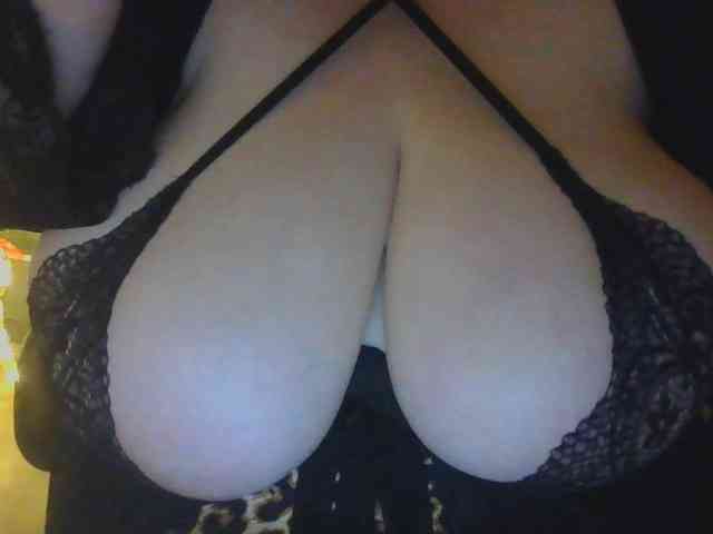 Zlaya_Mamochka_suka webcam