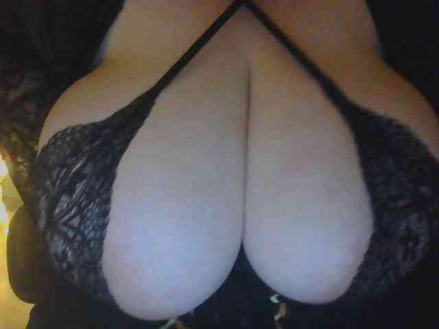 Zlaya_Mamochka_suka webcam