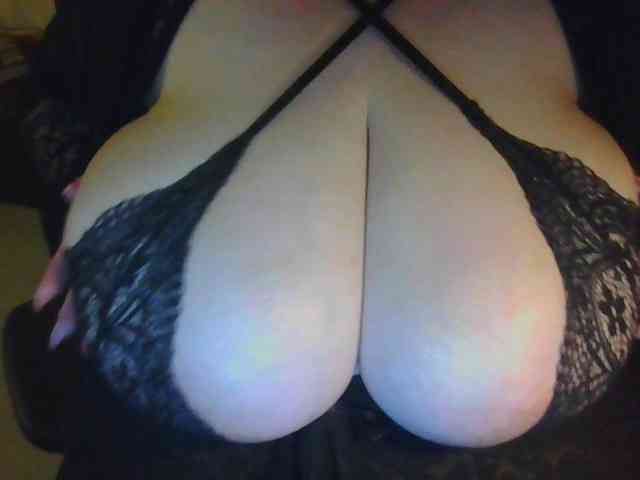 Zlaya_Mamochka_suka webcam