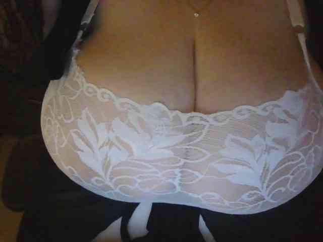 Zlaya_Mamulka_Suka webcam