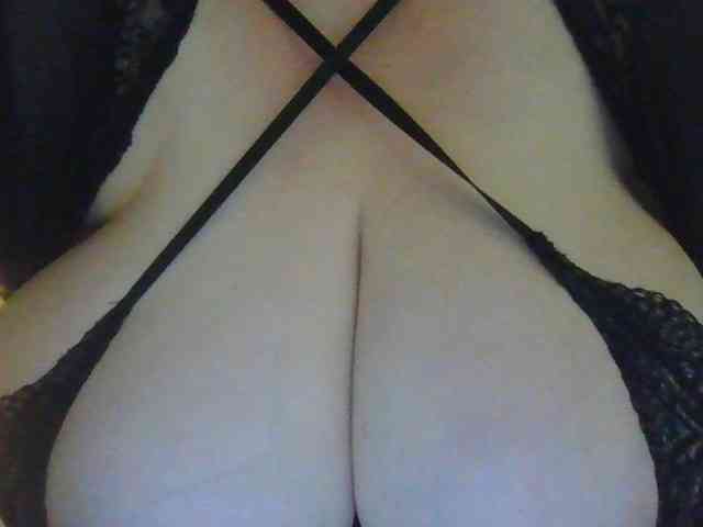 Zlaya_Mamochka_suka webcam